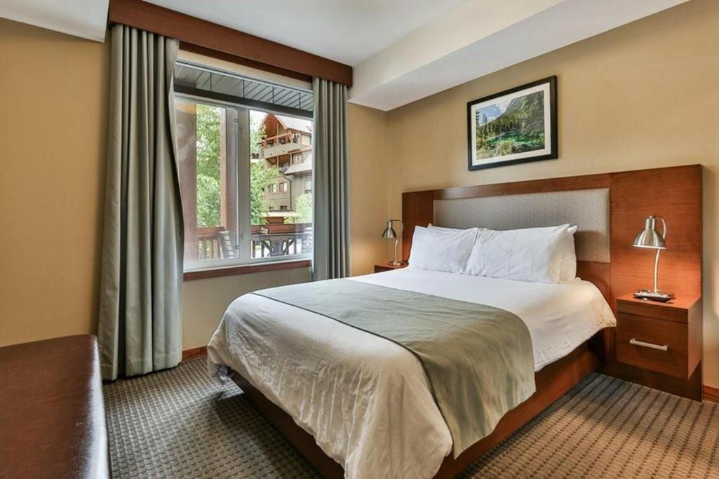 B&B Falcon Crest Lodge 1Br 1Pullout Canmore Buitenkant foto