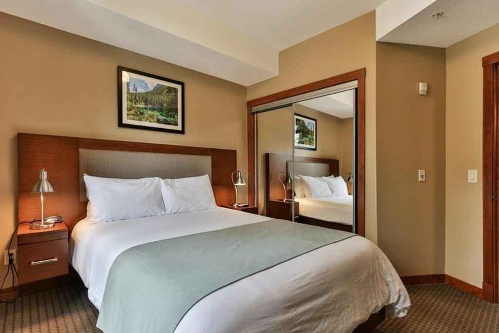 B&B Falcon Crest Lodge 1Br 1Pullout Canmore Buitenkant foto