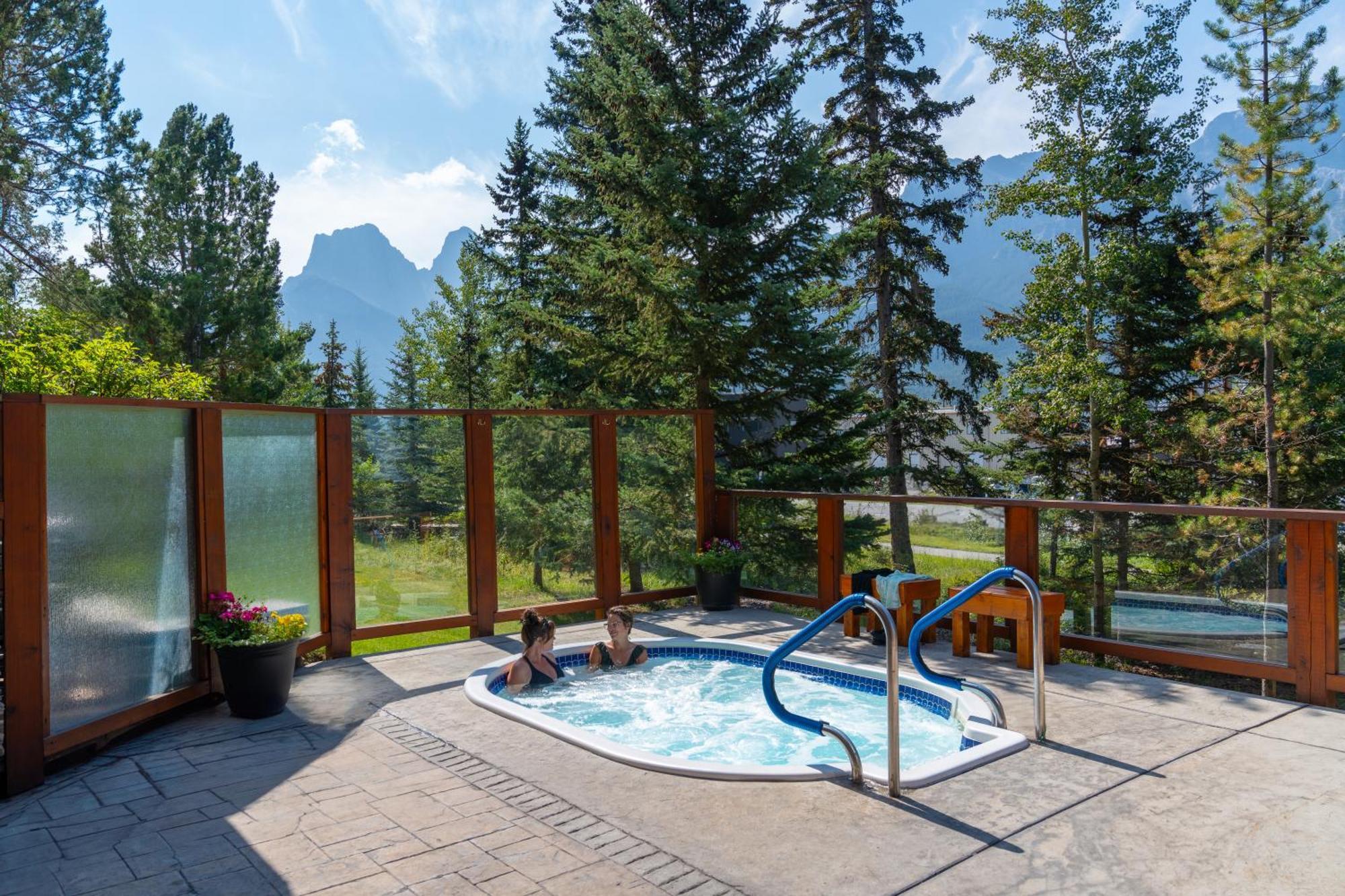 B&B Falcon Crest Lodge 1Br 1Pullout Canmore Buitenkant foto