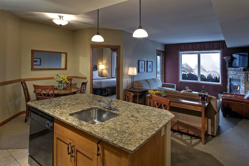 B&B Falcon Crest Lodge 1Br 1Pullout Canmore Buitenkant foto