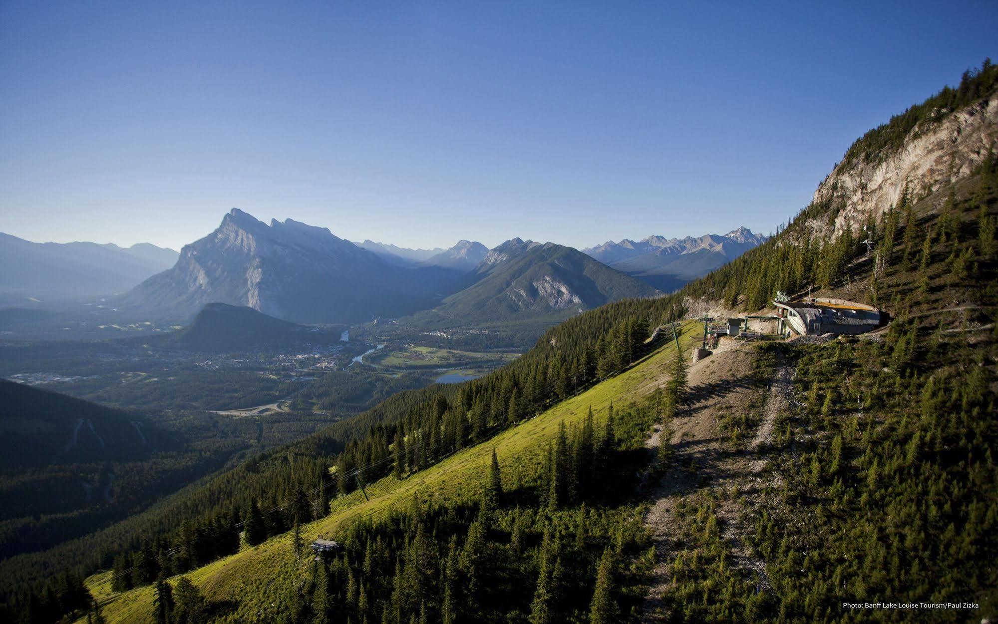 B&B Falcon Crest Lodge 1Br 1Pullout Canmore Buitenkant foto